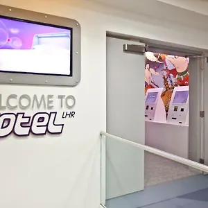3* Hotel Yotelair London Heathrow Airport